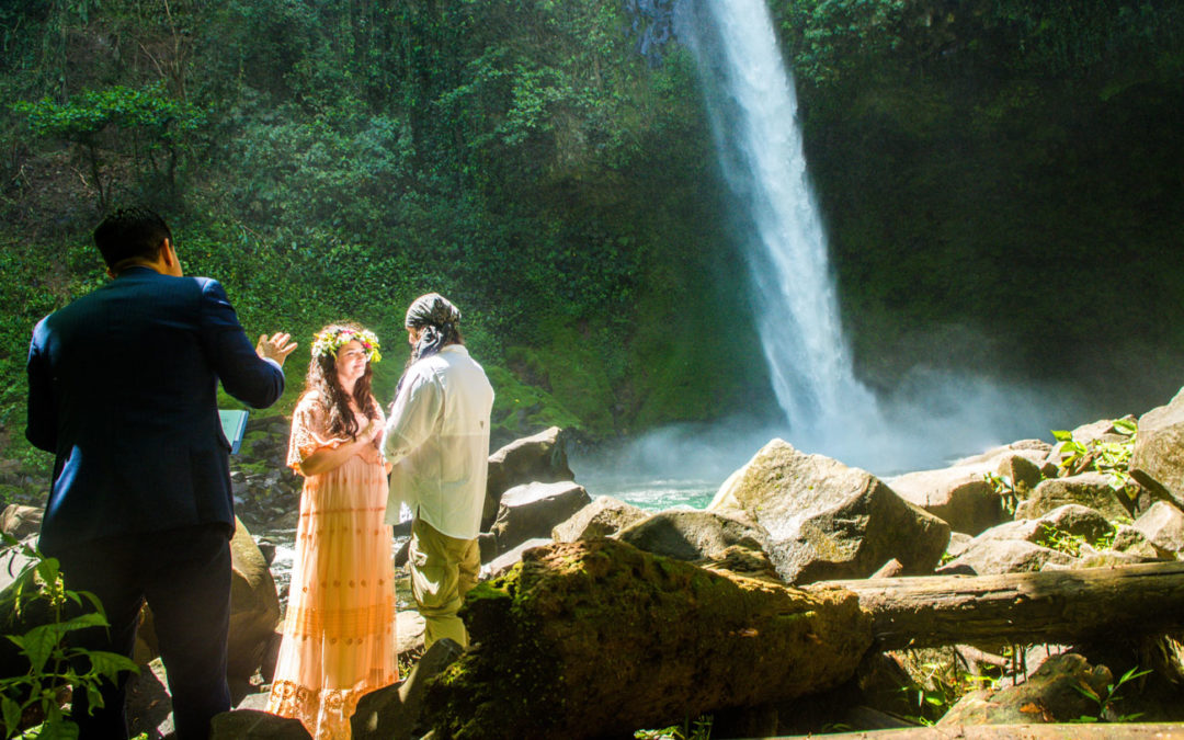 Getting married in Fortuna Waterfall